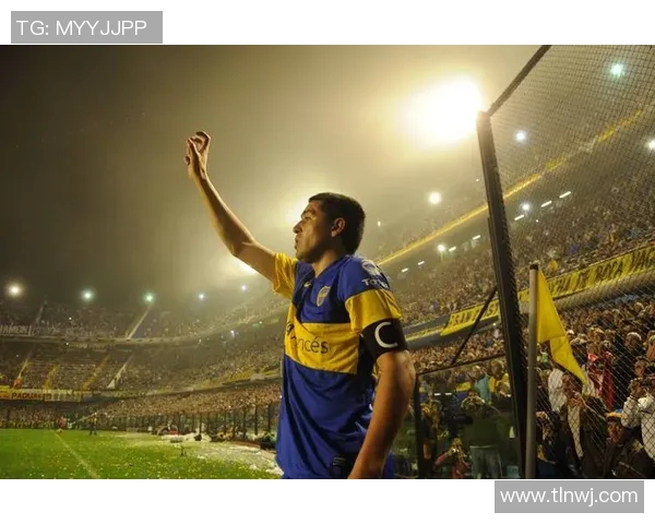 成亮足球明星的真实身份揭秘及其在足球界的影响力分析